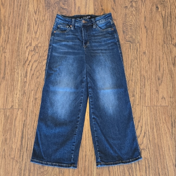 Judy Blue Wide Crop Jeans EUC - Women's Size 1/25 - Picture 2 of 13